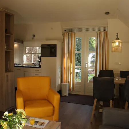 Vakantiehuis Forest In Herperduin With Bubble Bath Herpen